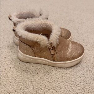 Kelly & Katie Sparkly Gold Kids Boots with Faux Fur
